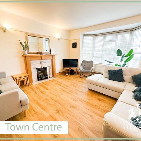 Town Centre Apartment Sleeps 9 Bournemouth Exterior photo