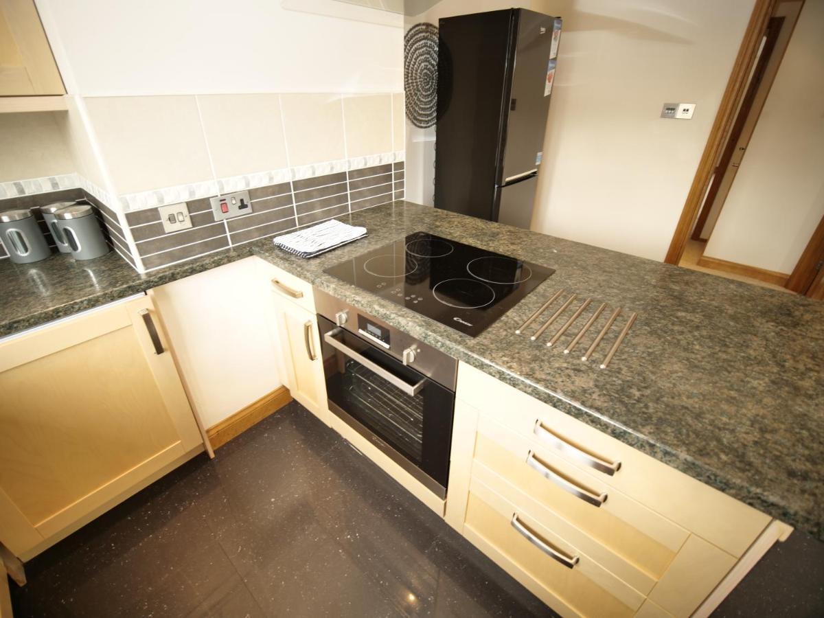 Town Centre Apartment Sleeps 9 Bournemouth Exterior photo